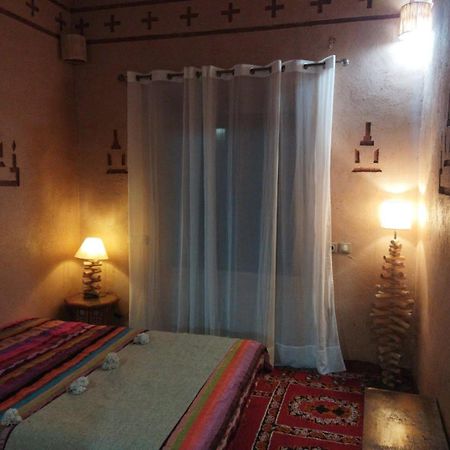 Maison D'Hotes Izza Kelaat-M'Gouna Exterior photo